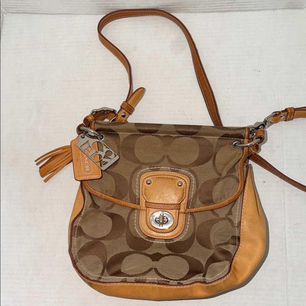 Coach Willis 70th ANNIVERSARY Legacy Signature Logo Bag